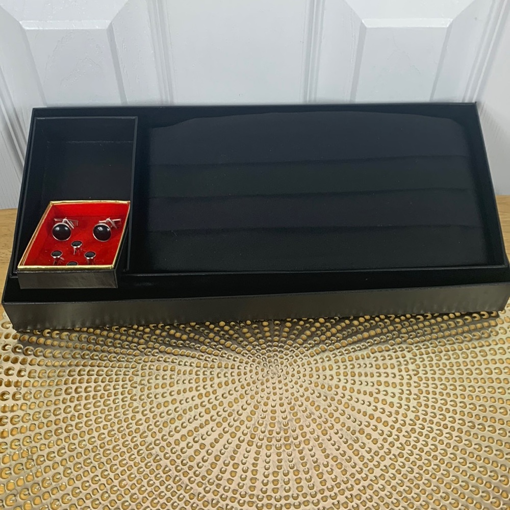 New black cummerbund elastic with adjustable straps and box cuff links,  buttons